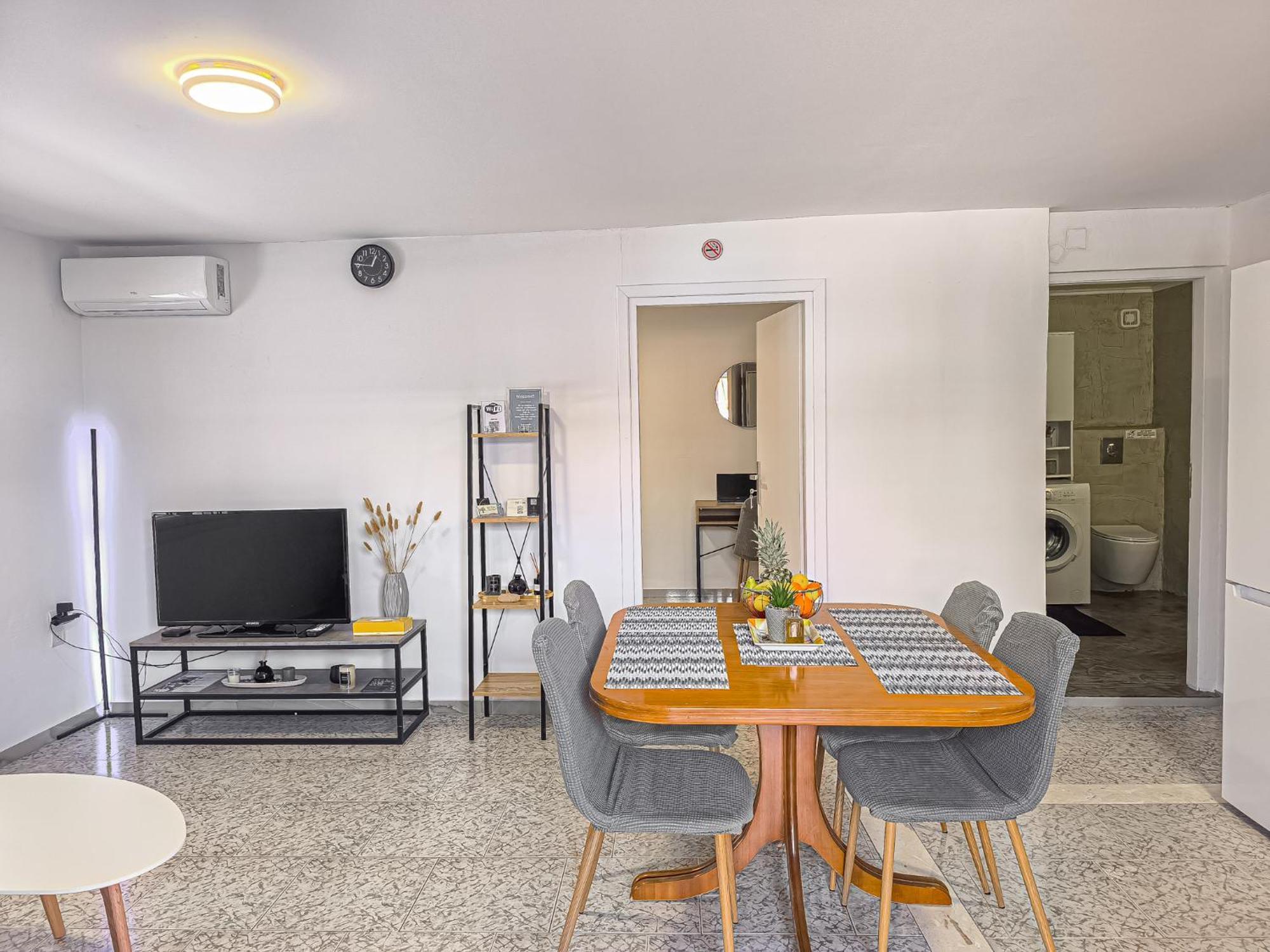 Comfy Flat With Large Terrace, Fiber Internet And Private Parking * Chania (Crete)